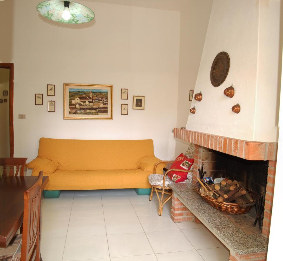 Domus Mater Apartment Каляри Екстериор снимка