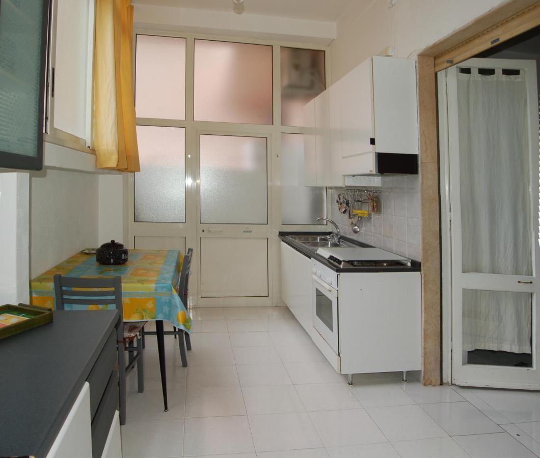 Domus Mater Apartment Каляри Екстериор снимка