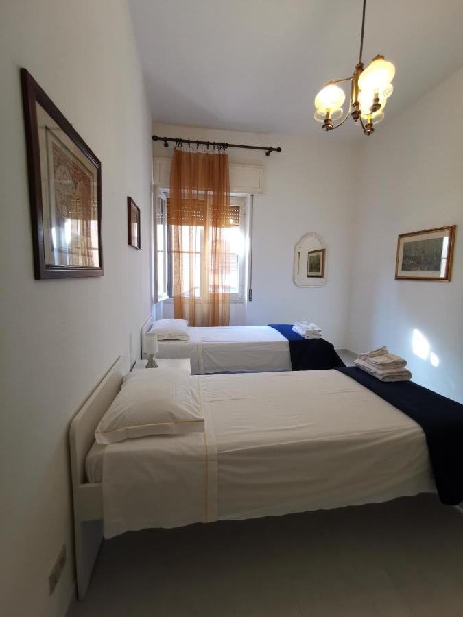 Domus Mater Apartment Каляри Екстериор снимка