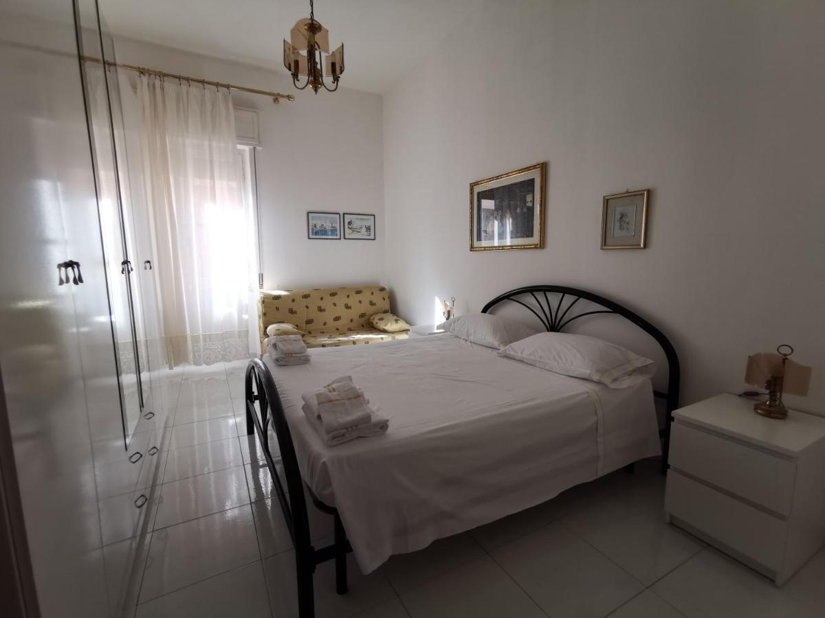 Domus Mater Apartment Каляри Екстериор снимка